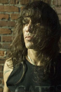 H&aacute;tm�t&eacute;ten esett &aacute;t a MORBID ANGEL dobosa