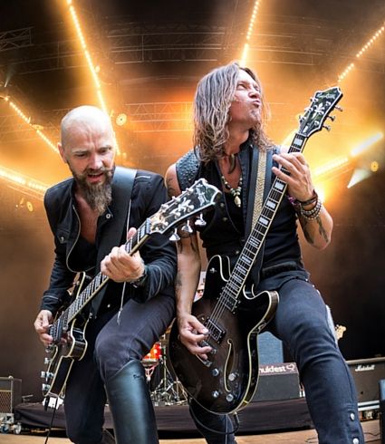 Karácsonyi single-dallal jelentkezett az ELECTRIC GUITARS együttes