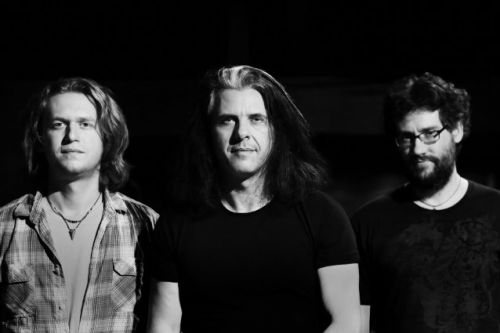 Koncertlemezzel jelentkezik a Testament gitárosának jazz-projektje, az ALEX SKOLNICK TRIO