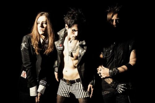 'We Die For Rock N' Roll' címen új klipet mutatott be a Sodom ex-gitárosa által alapított DOUBLE CRUSH SYNDROME