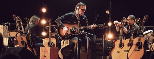 JOE BONAMASSA - Multi-Format Release Live At Carnegie Hall - An Acoustic Evening Due In June; Video Trailer Streaming