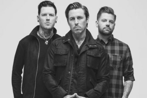 Új albummal tért vissza az EIGHTEEN VISIONS - itt az új klip, a 'Live Again'!