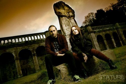 Az electro-poptól a doom metalig minden eklektikus stílust felvonultat új lemezén a VICTORIENT