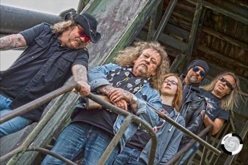 BLIND PETITION - unplugged koncertlemeze jelenik meg a veterán osztrák metalbandának