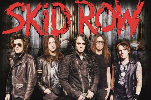 Videó: Észak-karolinai kaszinóban adott koncertet a SKID ROW