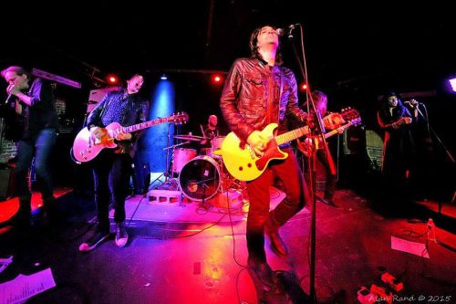 Bemutatta új videoklipjét az egykori Guns N' Roses tagok alkotta THE COMPULSIONS