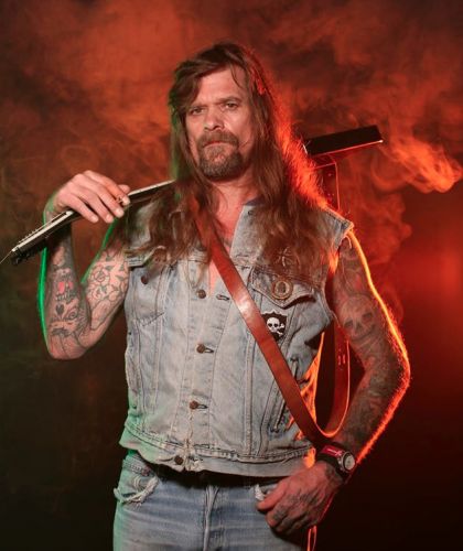 'T.F.M.F.' című videoklippel jelentkezett a W.A.S.P. egykori gitárosa, Chris Holmes