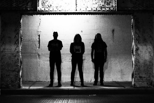 MORAL VOID - itt a friss dal a Chicago-i blackened hardcore punk-trió debütáló albumáról!