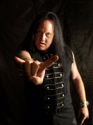 OF GODS & MONSTERS - a Dio-banda, a Jag Panzer és a Drowning Pool egyes tagjaival állt össze az egykori Phantom X / Omen énekes, Kevin Goocher
