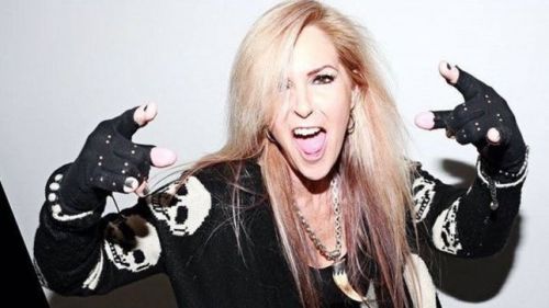 Kiss Me Deadly néven saját ruházati márkaboltot nyitott Lita Ford