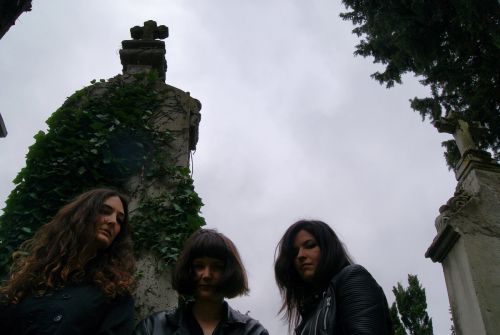 Hallgasd végig a spanyol KABBALAH együttes újabb pszichedelikus okkult-rock albumát!