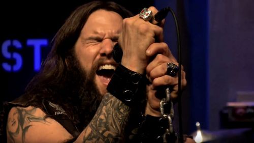 Hallgasd meg a Kill Devil Hill és a Texas Hippie Coalition egyes tagjai alkotta SMOKE HOLLOW első dalait!
