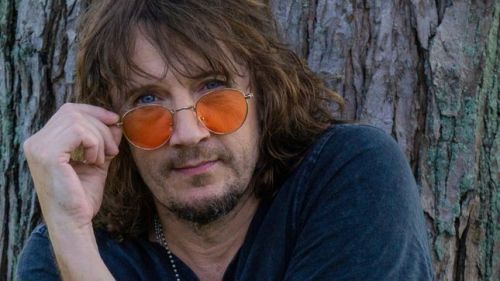 Hallgasd meg Donnie Vie új John Lennon-feldolgozását: 'Instant Karma'!