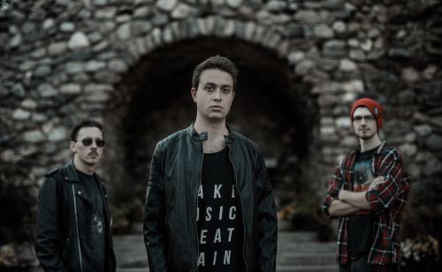 Itt a thrasher HELLNITE zenekar új száma, a 'Phantom Force'!