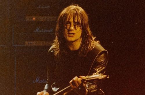 Elhunyt a legendás UFO zenekar egykori gitárosa, Paul Chapman