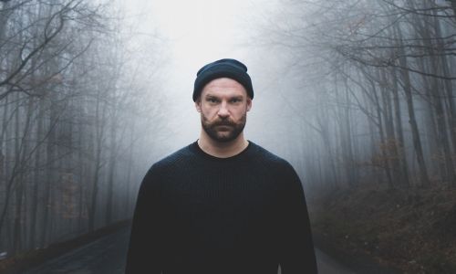 THE DEVIL'S TRADE - itt az új, budapesti performansz-klip Makó Dávid dark-folk projektjétől: 'Dead Sister'!