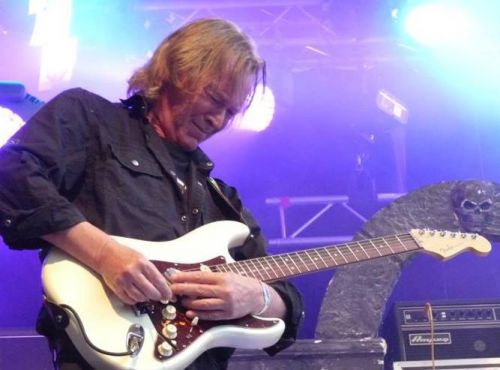 Elhunyt a LEGEND zenekar gitárosa, Pete Haworth