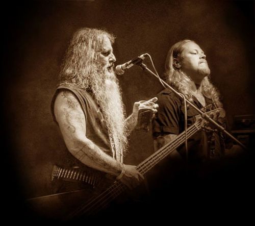 Itt az új JOHANSSON & SPECKMANN dal, a 'Take The Lion’s Share'!