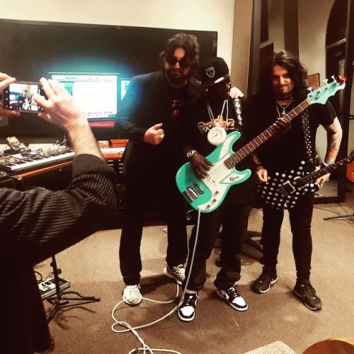 A Quiet Riot gitárosa vendégszerepel az új PUBLIC ENEMY albumon