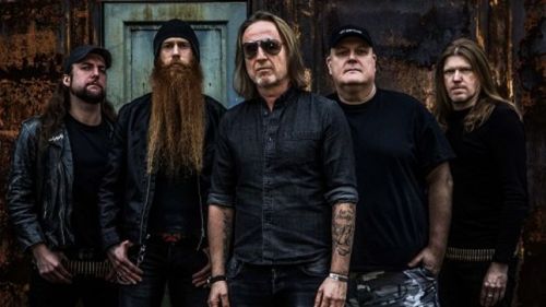 Új lemezzel tér vissza a kultikus német thrash csapat, a DARKNESS - Skid Row-feldolgozás is helyet kapott az 'Over and Out' EP-n