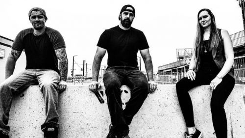 Itt a FIRE FOLLOWS együttes új klipes dala, a 'Black And White'!