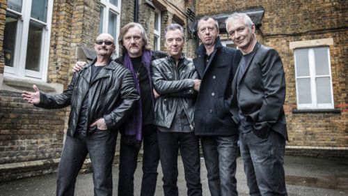 Jövő márciusban jelenik meg a THUNDER zenekar 13. albuma, amiről itt az első klipes dal: 'Last One Out Turn Off The Lights'!