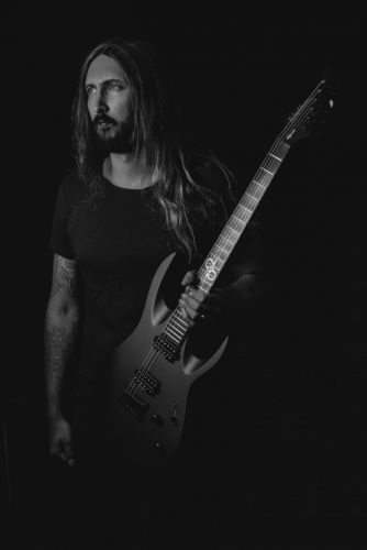 Új szólóalbumot adott ki a THE HAUNTED gitárosa, Ola Englund - itt a Jeff Loomis-szal közös 'Balegmah' hivatalos videója!
