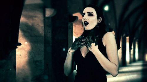 Pénteken megjelenik a JULIA AND THE ROOFERS debütáló lemeze - itt a 'Sound Of Evil' videoklipje!