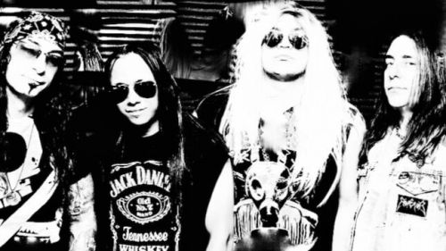 Novemberben új albummal jelentkezik az újjáalakult glam-rock banda, a WETT CHERRY - itt az új dal, az 'I Met The Devil'!