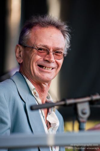 Elhunyt a neves kanadai billentyűs, Michael Fonfara