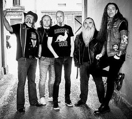 CORONARY - bemutatta a 'Sinbad' album 'Firewings' című számát a finn metalbanda, aminek tagja a Korpiklaani basszerosa is