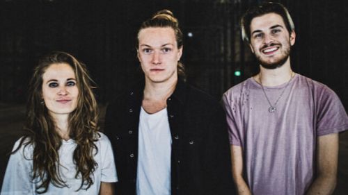 Bejelentette debütáló albumát az egykori Delain tagok alkotta DEAR MOTHER együttes - itt az új klipes dal!