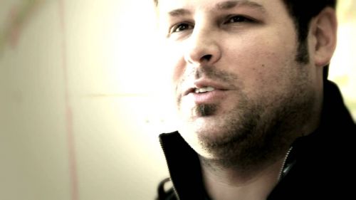 Új szólólemezzel jelentkezik a PRIDE OF LIONS énekese, Toby Hitchcock - itt az új dal, a 'Tonight Again'!