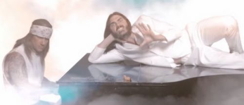 A Steel Panther dobosa vendégeskedik a CROBOT új klipjében, amit 'Everyone Dies' címmel mutattak be