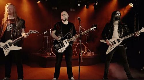 Klip-premier: BLOODY HELL - 'Midnight Man'