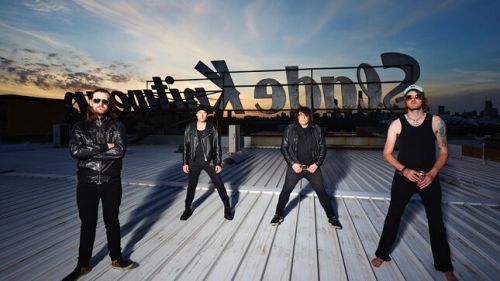 Újjáalakult és koncertalbumot jelentett be a MAMMOTH MAMMOTH zenekar