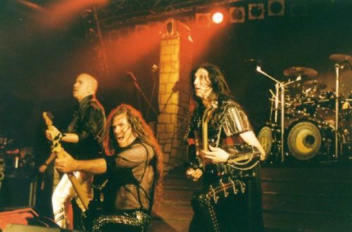 HAMMERFALL - november közepére várható a 'Renegade 2.0'; itt a címadó dal remix-változata!