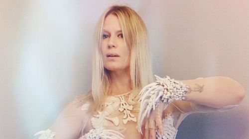 Új dalt osztott meg a MYRKUR - itt a 'Rivers Blessed (Demo)'!