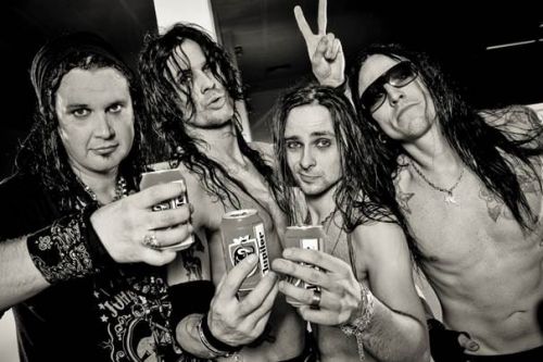 Itt a HARDCORE SUPERSTAR új klipes száma, a 'Weep When You Die'!