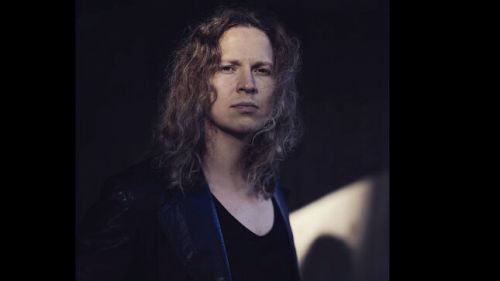 KRAEMER - első szólólemezét adja ki a finn énekes, Erik Kraemer (Simulacrum); itt a 'Tonight' című dal / videoklip!