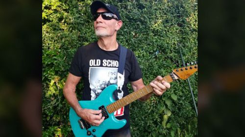 Új szólólemezeket ad ki a LUCIFER'S FRIEND gitárosa, Peter Hesslein