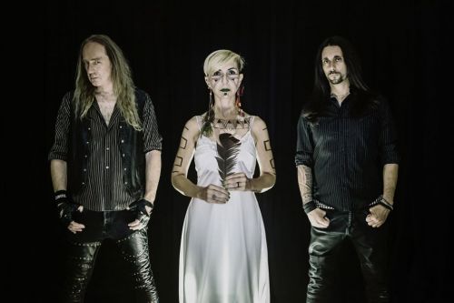 CADAVERIA - kibővített, felújított formában jelent meg újra a 'Flowers In Fire' videoklip (premier)