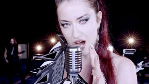 Klip-premier: EDGE OF PARADISE - 'Believe'