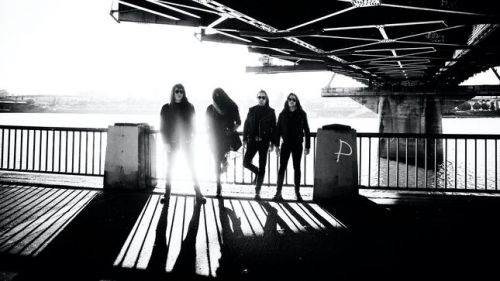 Klip-premier: UNTO OTHERS - 'Heroin'