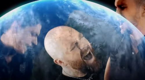 Új single-dallal tért vissza a német M.I.GOD. zenekar