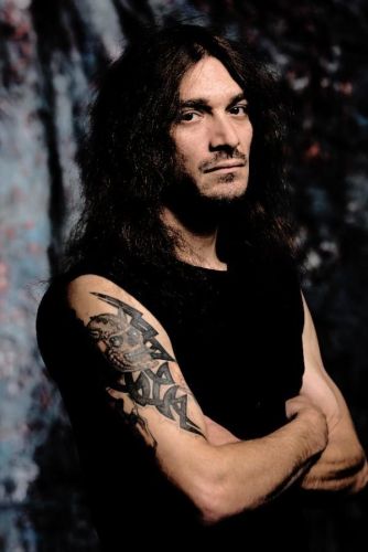 BONDED - belépett a csapatba a Kreator egykori basszerosa, Christian 