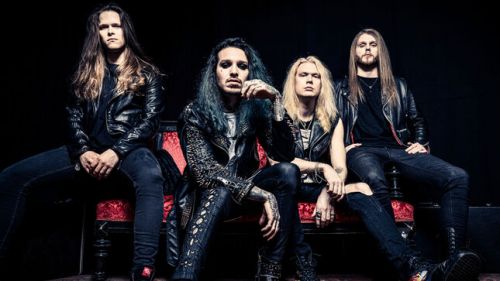 Dal- és klip-premier: LOST SOCIETY - 'Stitches'