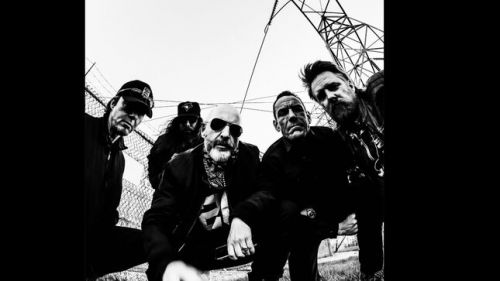 'Flight Risk' címmel adta ki új albumát a HEADSTONES együttes - itt az 'Everything Or Nothing At All' dal videoklipje!