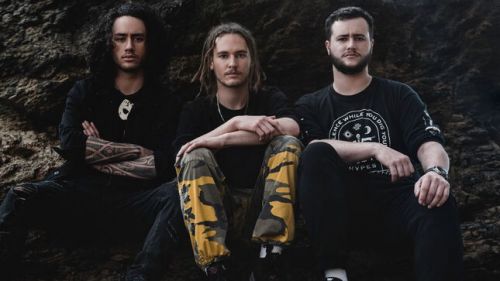 Klip-premier: ALIEN WEAPONRY - 'Down The Rabbit Hole'