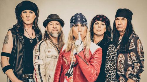 Itt a JOHN DIVA & THE ROCKETS OF LOVE új dala, a 'God Made Radio'!